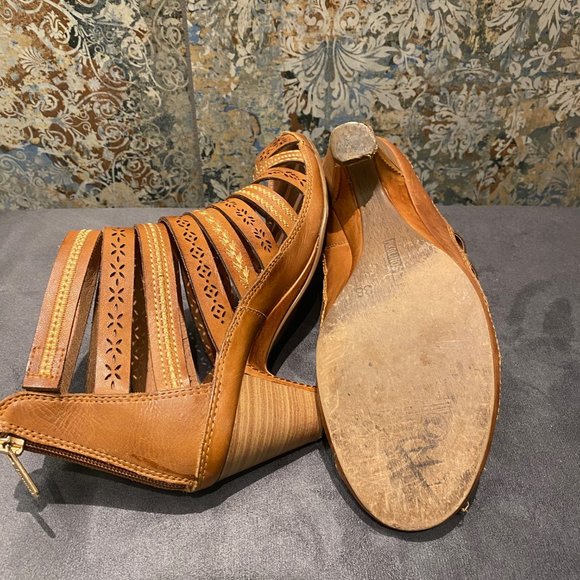 Java Caged Sandals - Picture 4 of 7